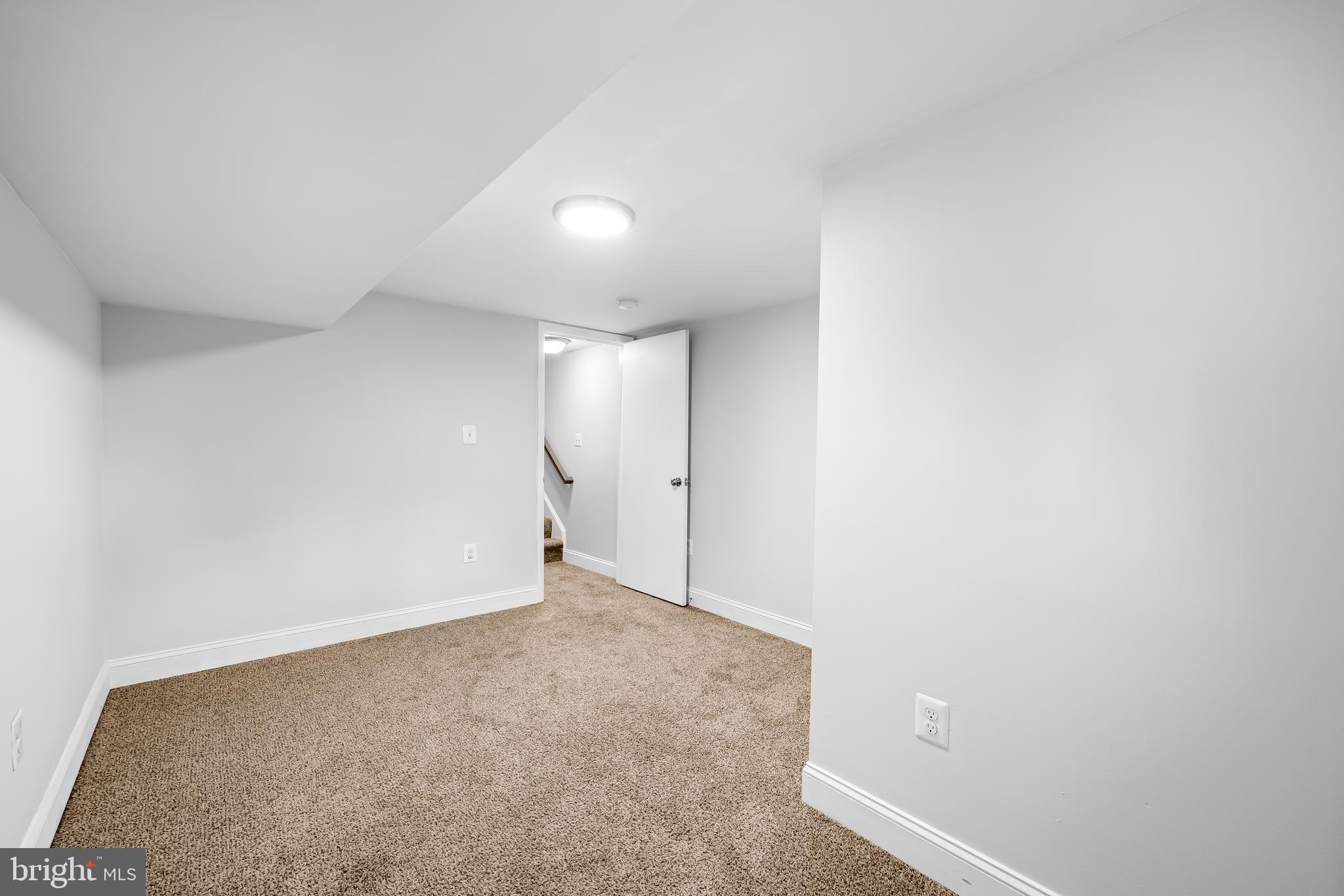 2933 Fait Avenue Baltimore, MD 21224 - Photo 26 of 49