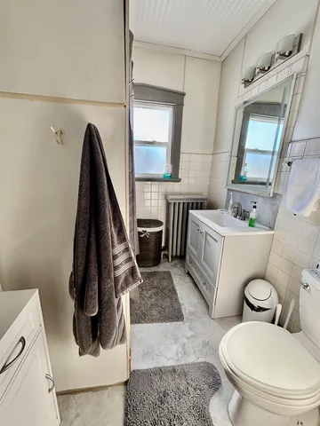 $187,500 | 201 West Marshall Street, Belvidere, IL 61008