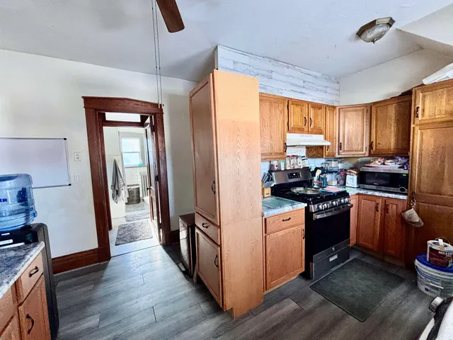 $187,500 | 201 West Marshall Street, Belvidere, IL 61008