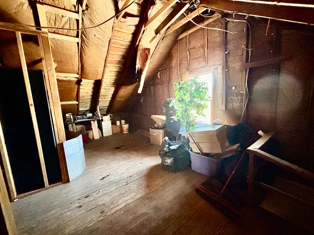 $187,500 | 201 West Marshall Street, Belvidere, IL 61008