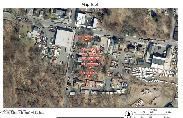 a view of entryway and hall