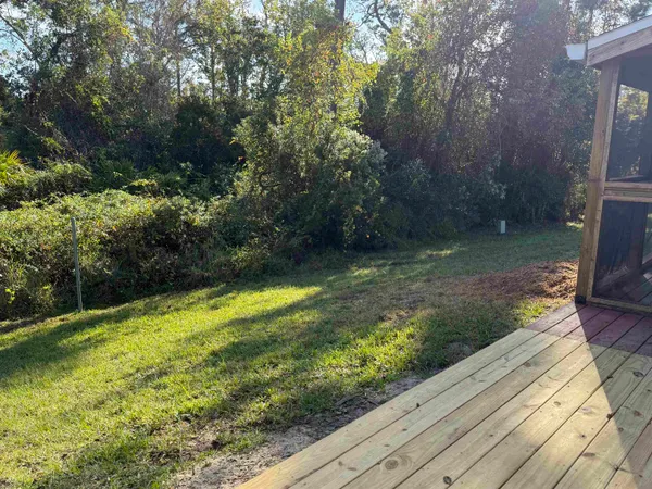 a view of an outdoor space