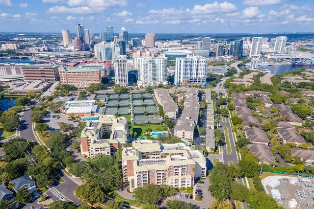 a picture of city view