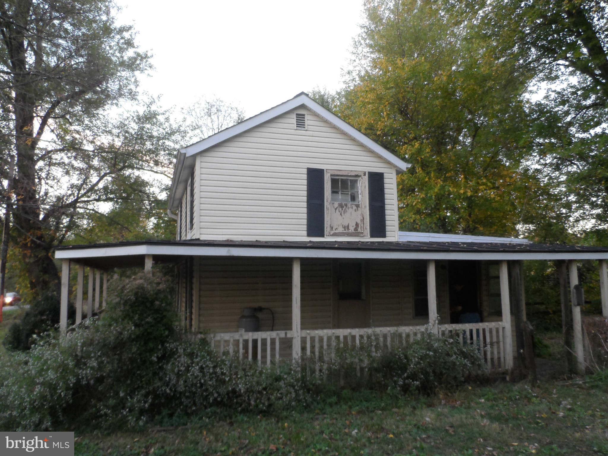 17244 Hamilton Station Road Hamilton, VA 20158 - Photo 1 of 18 Exterior (Front)