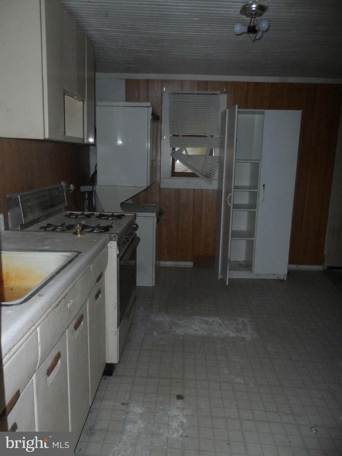 17244 Hamilton Station Road Hamilton, VA 20158 - Photo 10 of 18 Kitchen