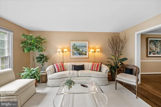 $1,200,000 | 11004 Haislip Court, Potomac, MD 20854