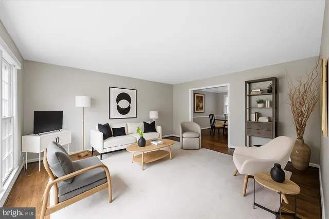 $1,200,000 | 11004 Haislip Court, Potomac, MD 20854