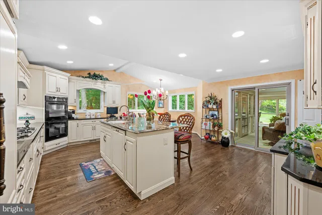 $1,200,000 | 11004 Haislip Court, Potomac, MD 20854