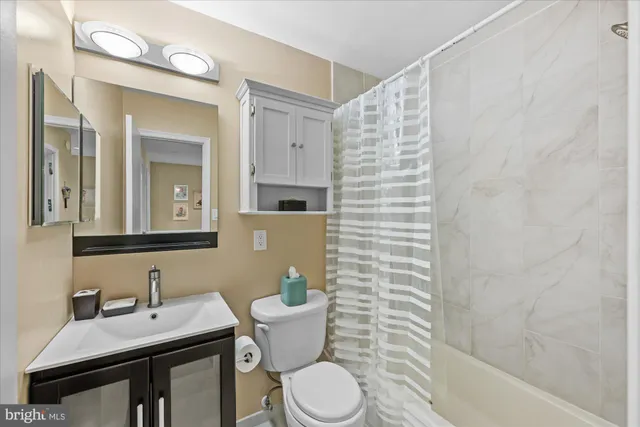 $1,200,000 | 11004 Haislip Court, Potomac, MD 20854