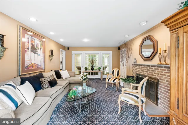 $1,200,000 | 11004 Haislip Court, Potomac, MD 20854