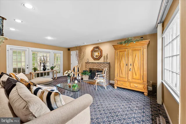 $1,200,000 | 11004 Haislip Court, Potomac, MD 20854