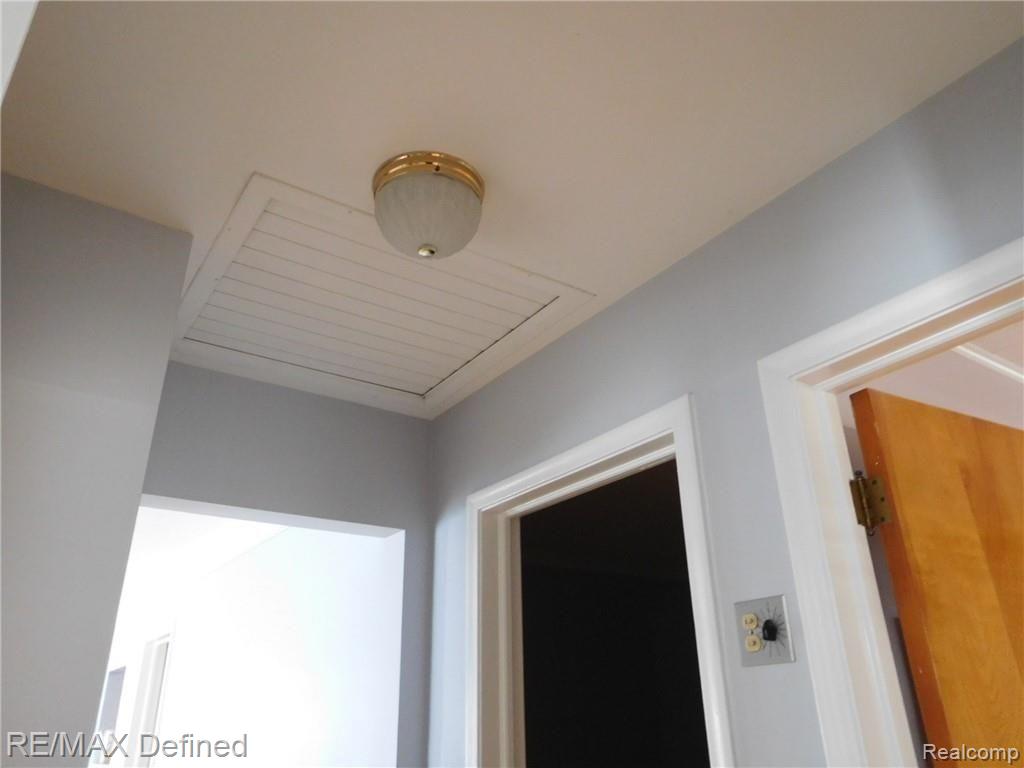 2675 Kenmore Road Berkley, MI 48072 - Photo 19 of 26 Gallery Image 19