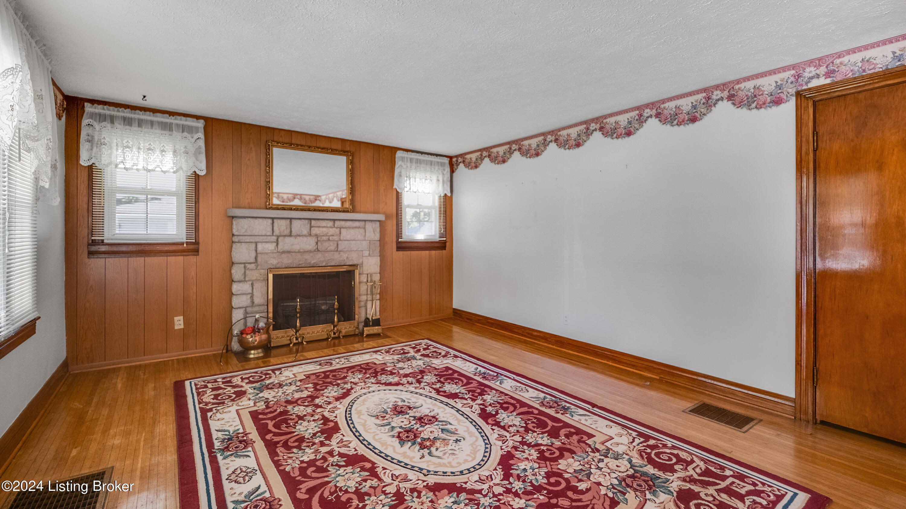 2704 Ralph Avenue Louisville, KY 40216 - Photo 5 of 56 2704 Ralph Ave-1006