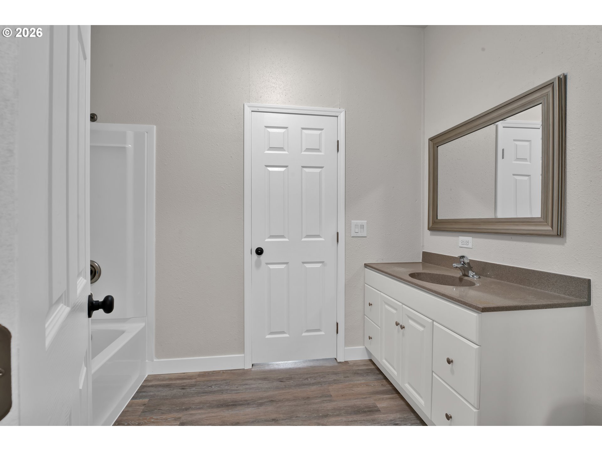 700 North Mill Street, Unit 112 Creswell, OR 97426 - Photo 13 of 28