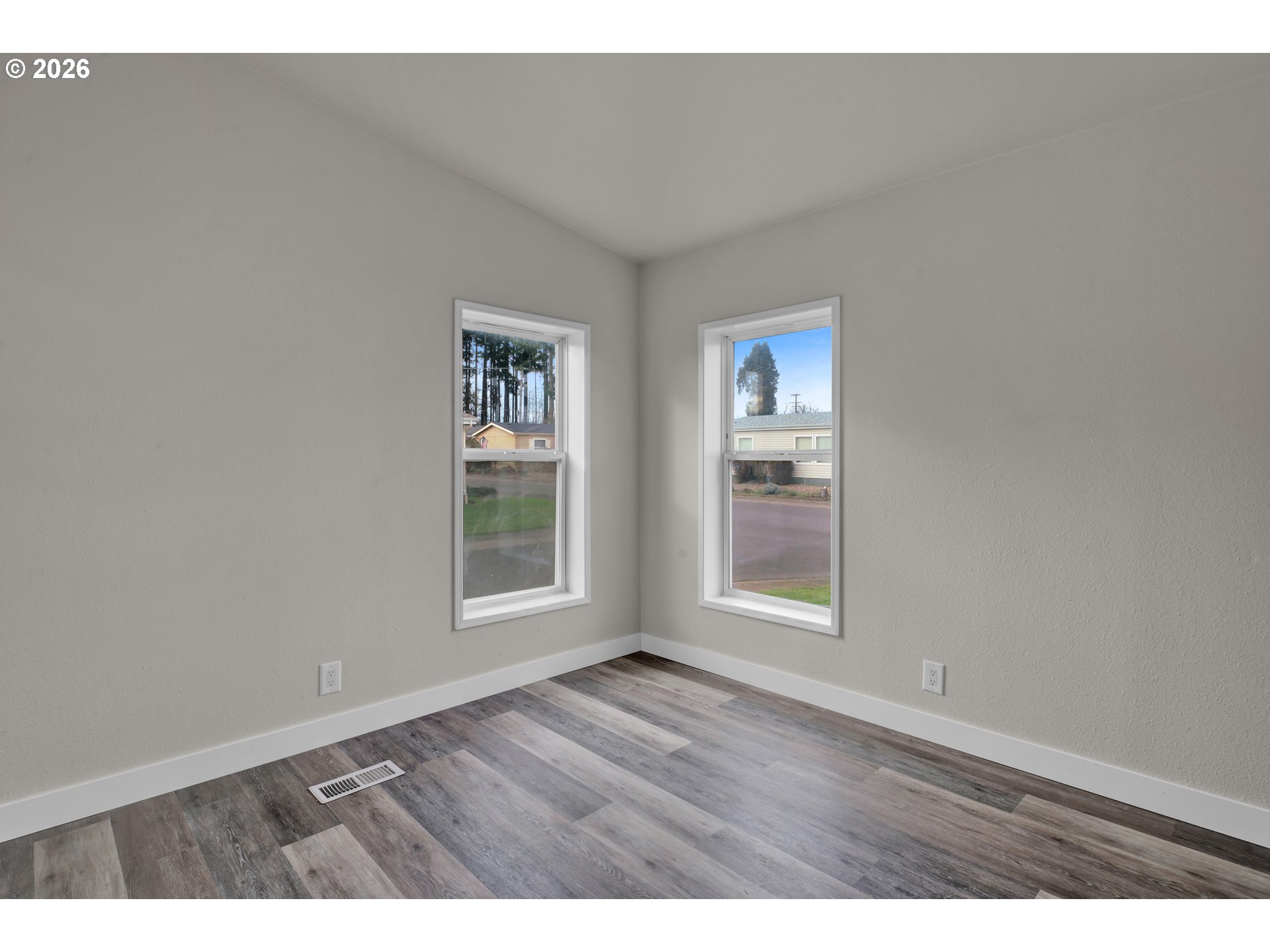 700 North Mill Street, Unit 112 Creswell, OR 97426 - Photo 17 of 28