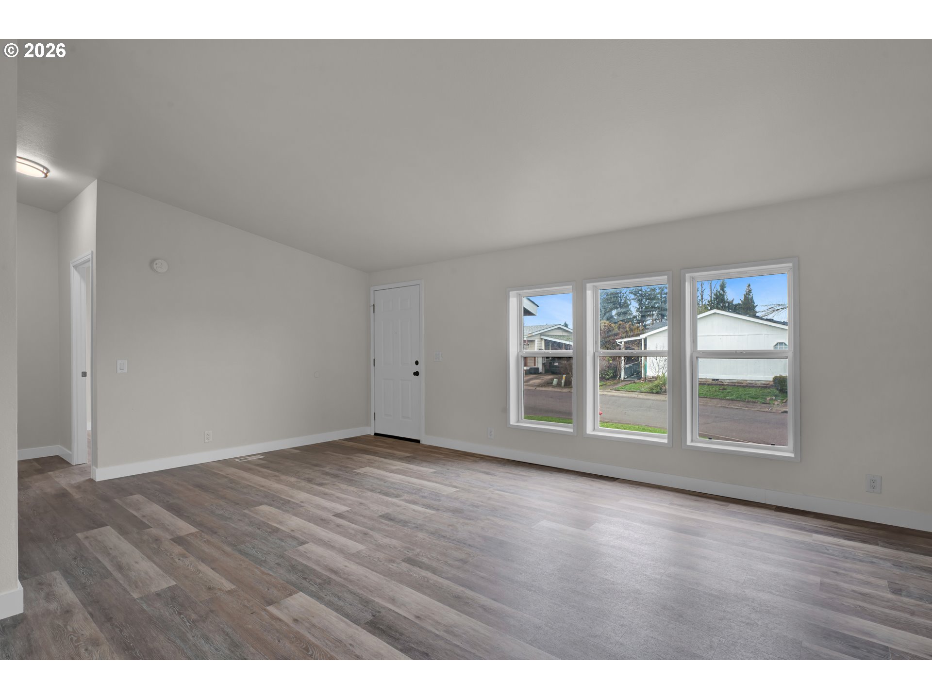 700 North Mill Street, Unit 112 Creswell, OR 97426 - Photo 5 of 28