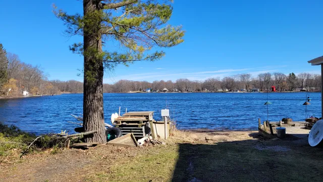 $24,900 | 947 West Locust Street, White Cloud, MI 49349