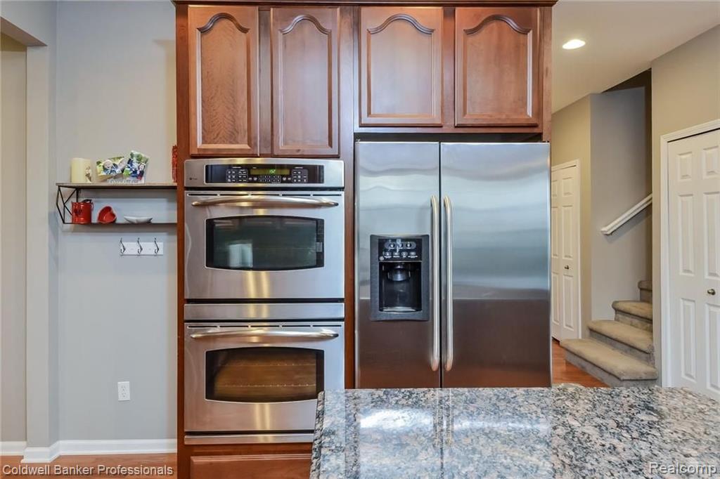 742 East Bluff Court Rochester Hills, MI 48306 - Photo 15 of 60