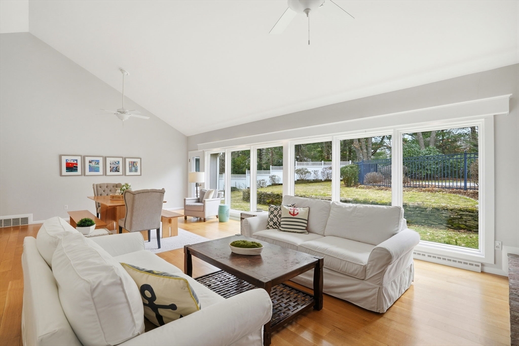 180 Chestnut Street Duxbury, MA 02332 - Photo 7 of 42