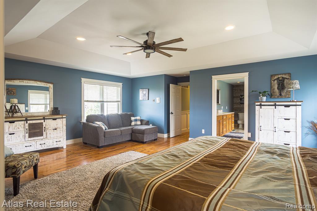 2716 Lake George Road Leonard, MI 48367 - Photo 61 of 98