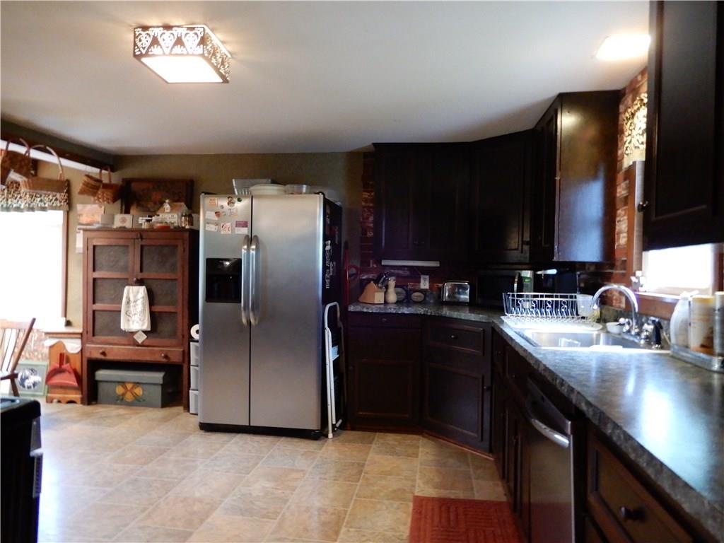 650 Franklin Road Mercer, PA 16137 - Photo 8 of 25