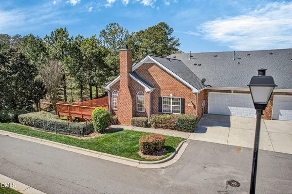 $825,000 | 2004 Clyde Bank Court, Cary, NC 27511