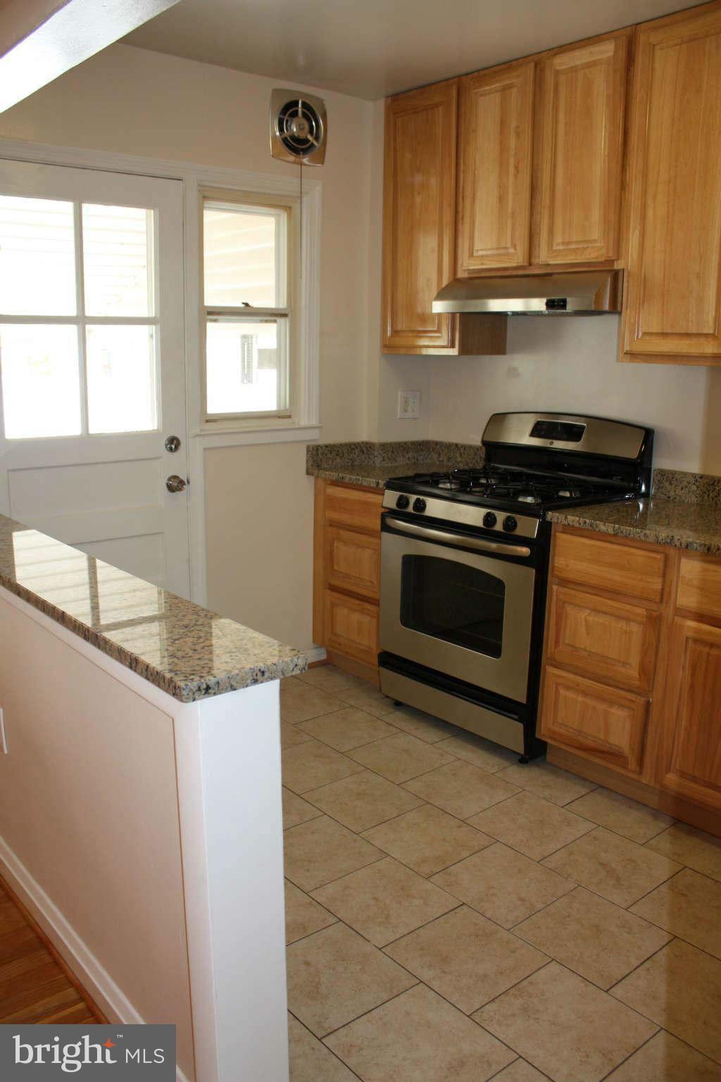 2009 Holborn Road Dundalk, MD 21222 - Photo 11 of 29 Kitchen