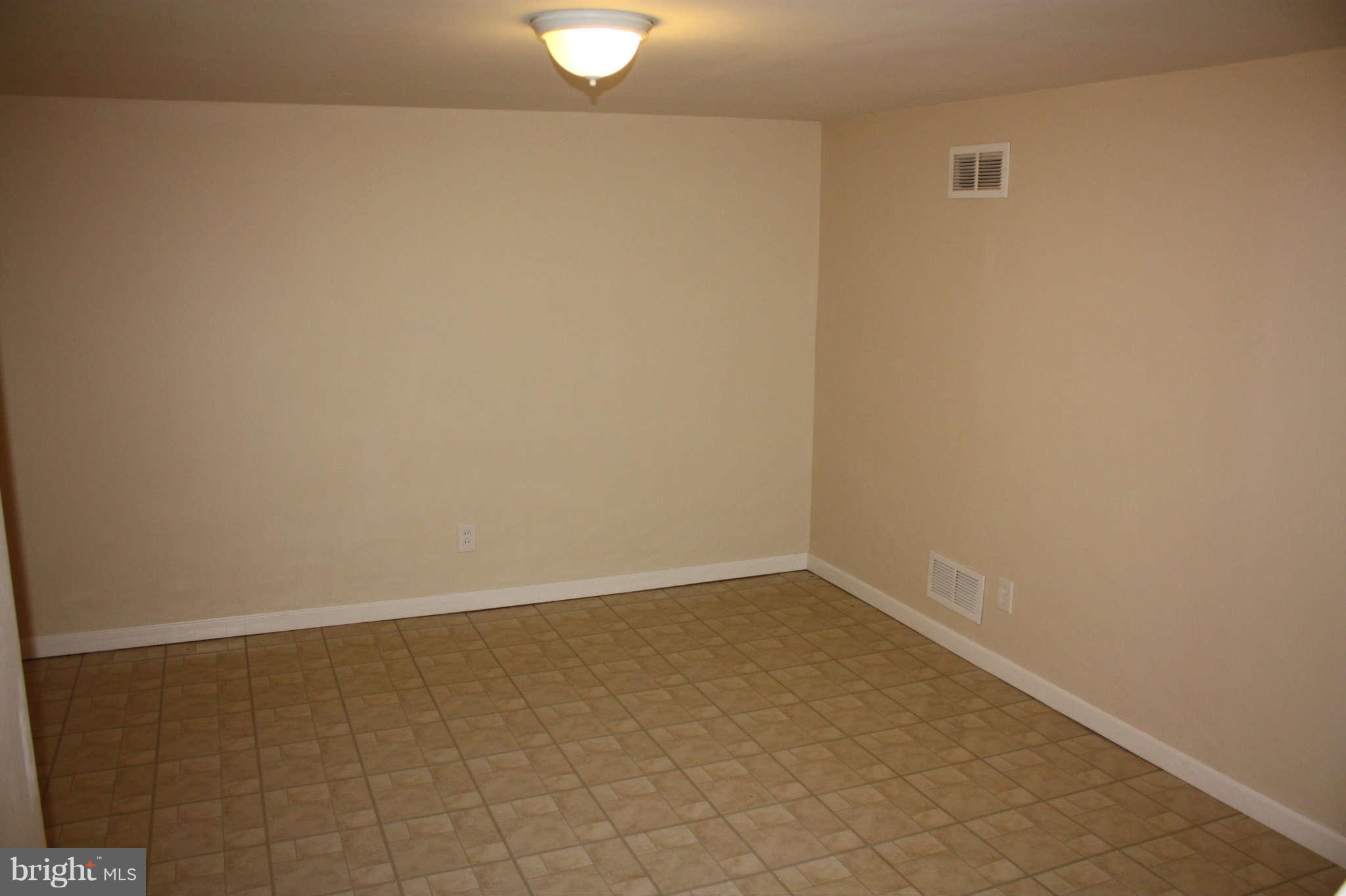 2009 Holborn Road Dundalk, MD 21222 - Photo 23 of 29 Family Room