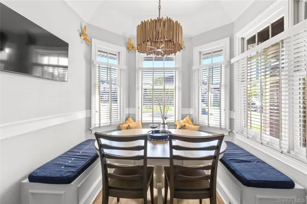 $940,000 | 89 Jims Trail, Bayport, NY 11705