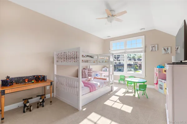 $940,000 | 89 Jims Trail, Bayport, NY 11705