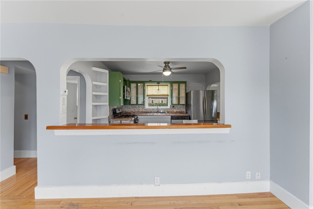 34 Intervale Road Cranston, RI 02910 - Photo 19 of 46