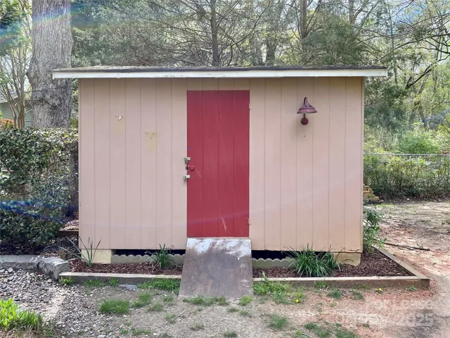 $1,698 | 1402 West Mauney Avenue, Gastonia, NC 28052