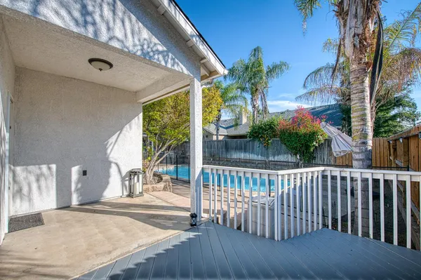 $665,000 | 290 West Loyola Avenue, Clovis, CA 93619