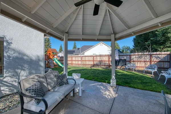 $665,000 | 290 West Loyola Avenue, Clovis, CA 93619