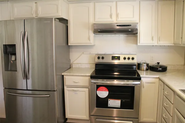 $1,800 | 2011 Miller Road, Unit B, Rosharon, TX 77583