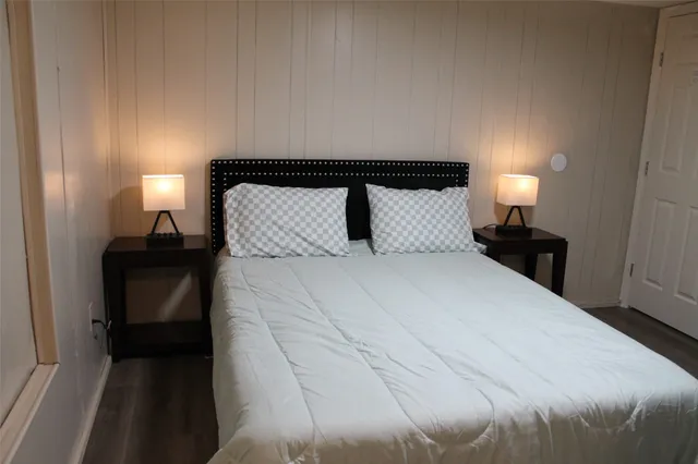 $1,800 | 2011 Miller Road, Unit B, Rosharon, TX 77583