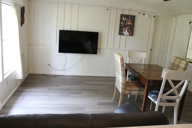 $1,800 | 2011 Miller Road, Unit B, Rosharon, TX 77583