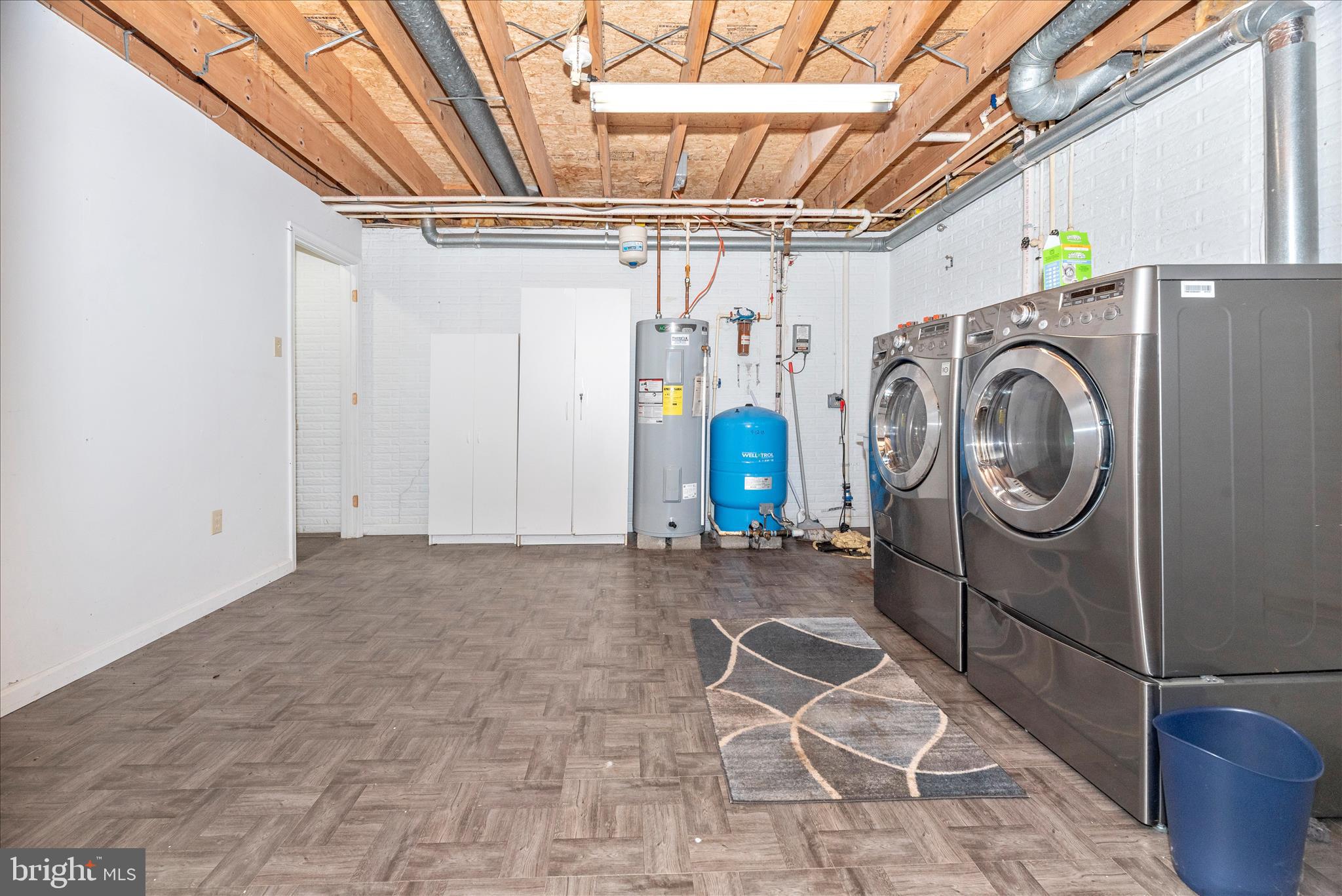 1150 Humbert Schoolhouse Road Westminster, MD 21158 - Photo 36 of 46 a utility room with dryer and washer