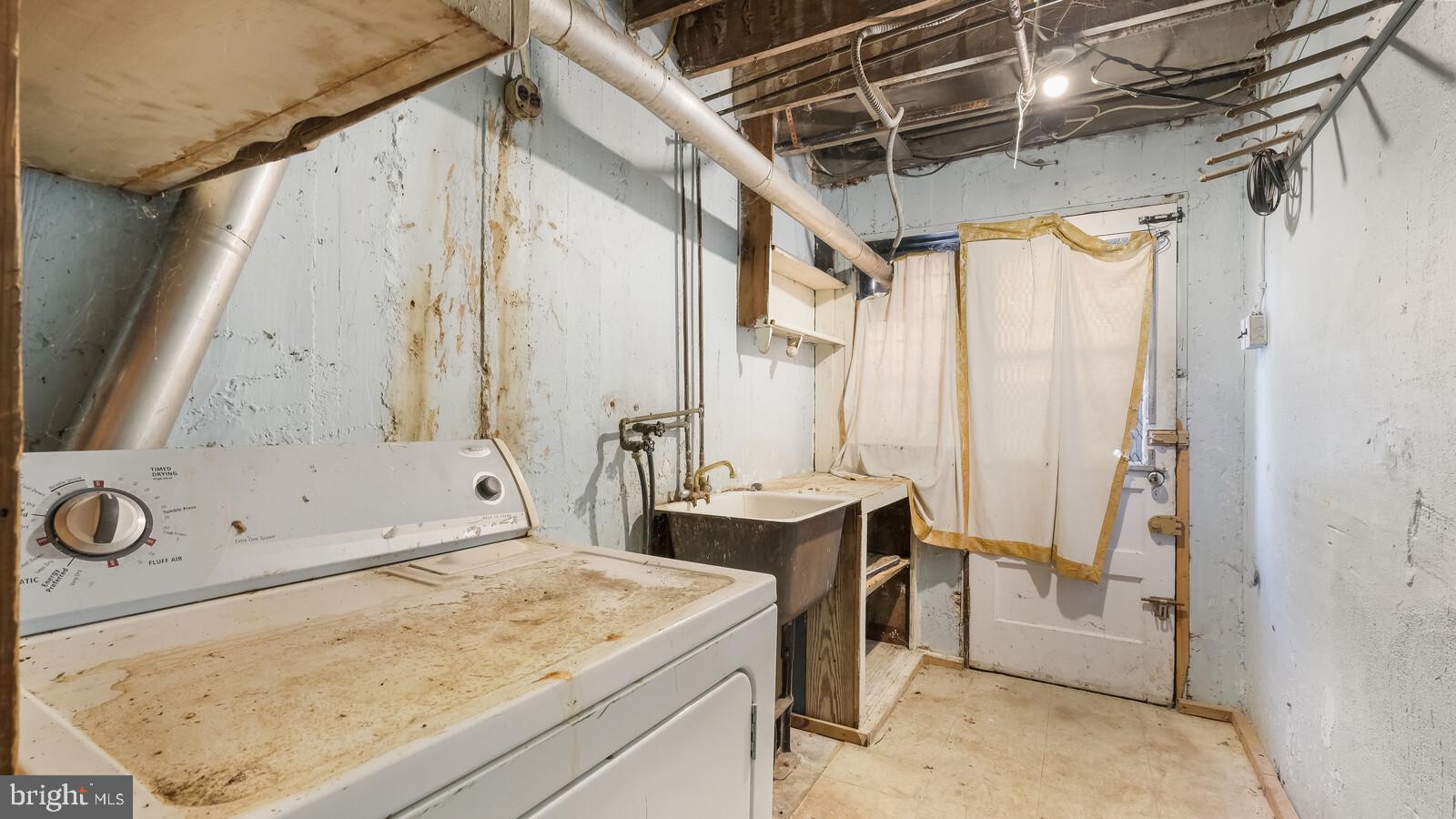 231 Shirley Road Upper Darby, PA 19082 - Photo 9 of 14