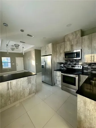 $1,180 | 619 Cathedral Hill, Unit 3, Edinburg, TX 78541