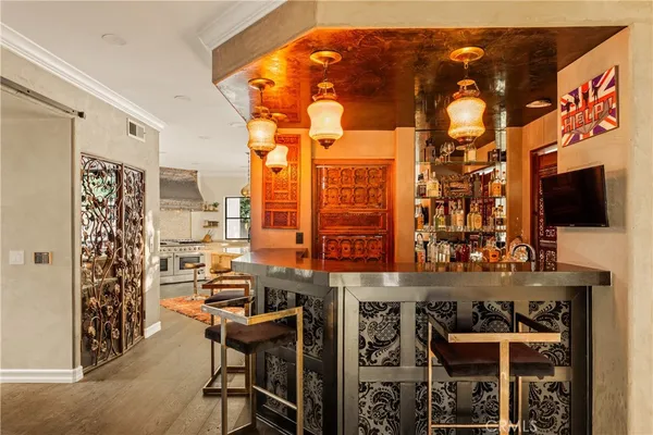 $23,000 | 4909 Woodley Avenue, Encino, CA 91436