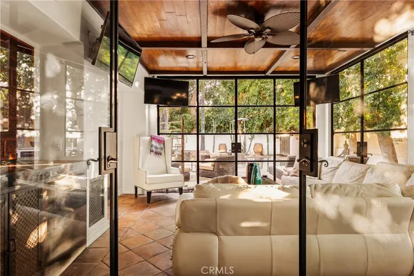 $21,500 | 4909 Woodley Avenue, Encino, CA 91436