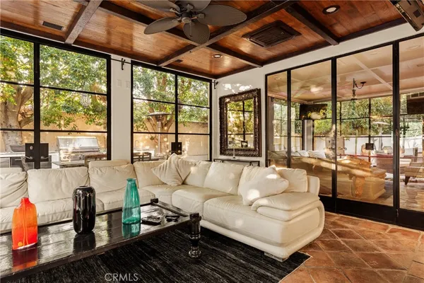 $21,500 | 4909 Woodley Avenue, Encino, CA 91436