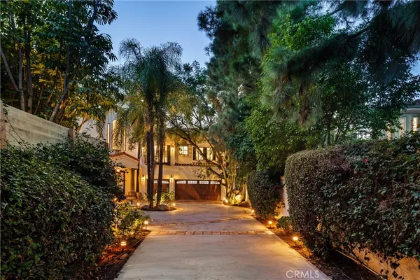 $23,000 | 4909 Woodley Avenue, Encino, CA 91436