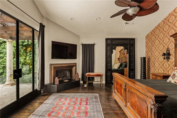 $21,500 | 4909 Woodley Avenue, Encino, CA 91436