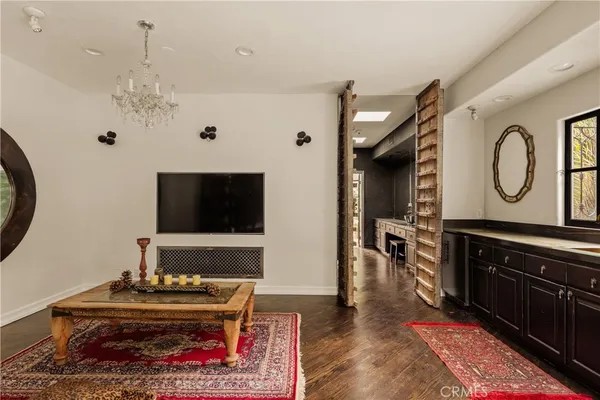 $21,500 | 4909 Woodley Avenue, Encino, CA 91436