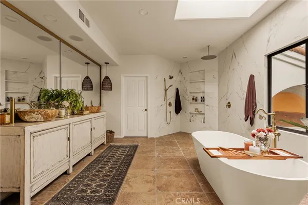 $21,500 | 4909 Woodley Avenue, Encino, CA 91436