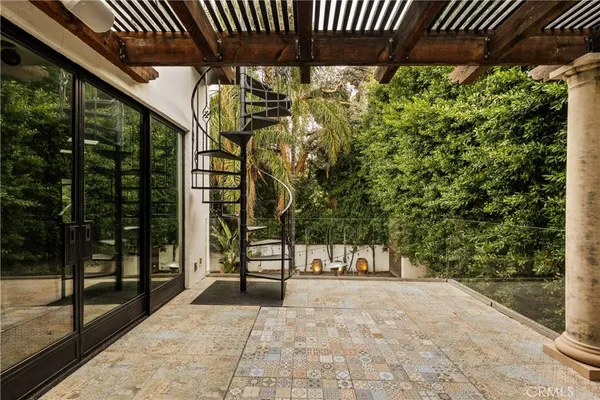 $23,000 | 4909 Woodley Avenue, Encino, CA 91436