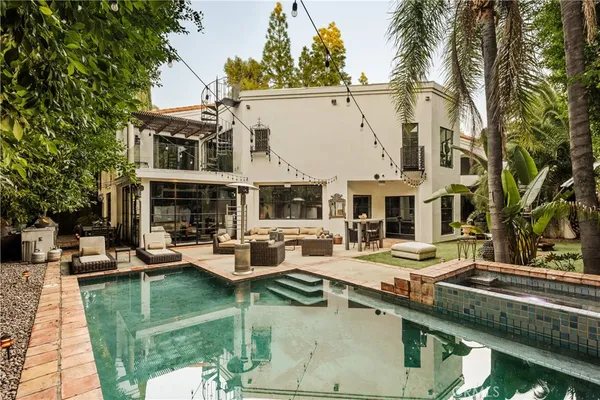 $21,500 | 4909 Woodley Avenue, Encino, CA 91436