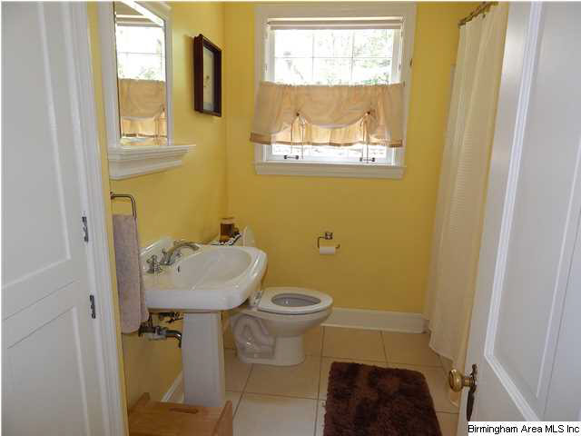 420 Windsor Drive Birmingham, AL 35209 - Photo 9 of 26